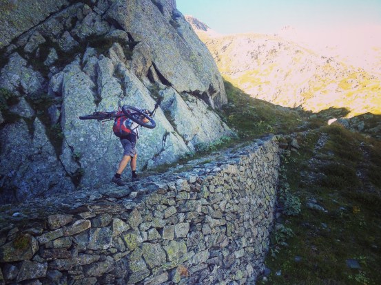 traversata-san-bernardo-matteo-zaniboni-portage